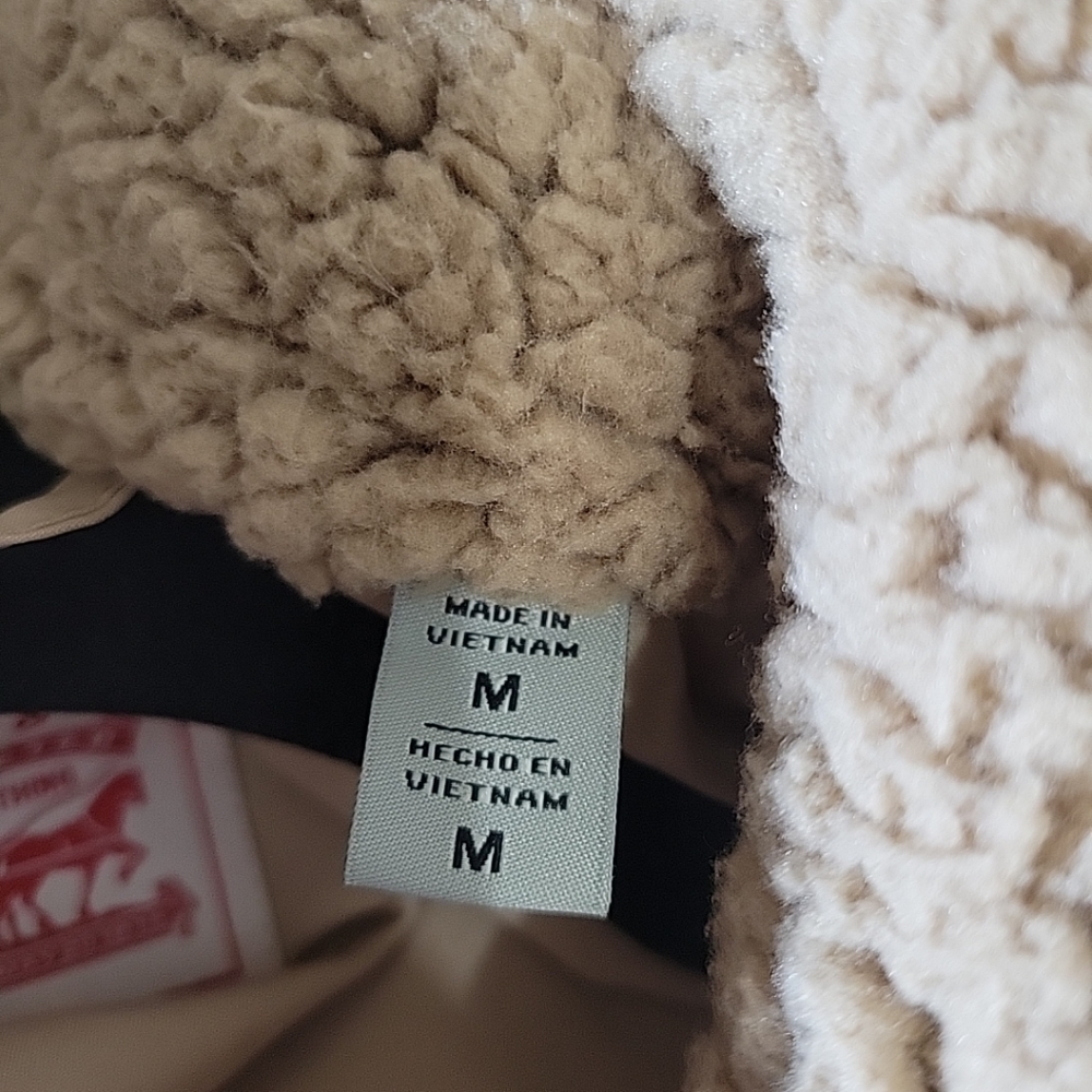 Levi's Women's Soft Sherpa Oversized Zip-Up Teddy… - image 7